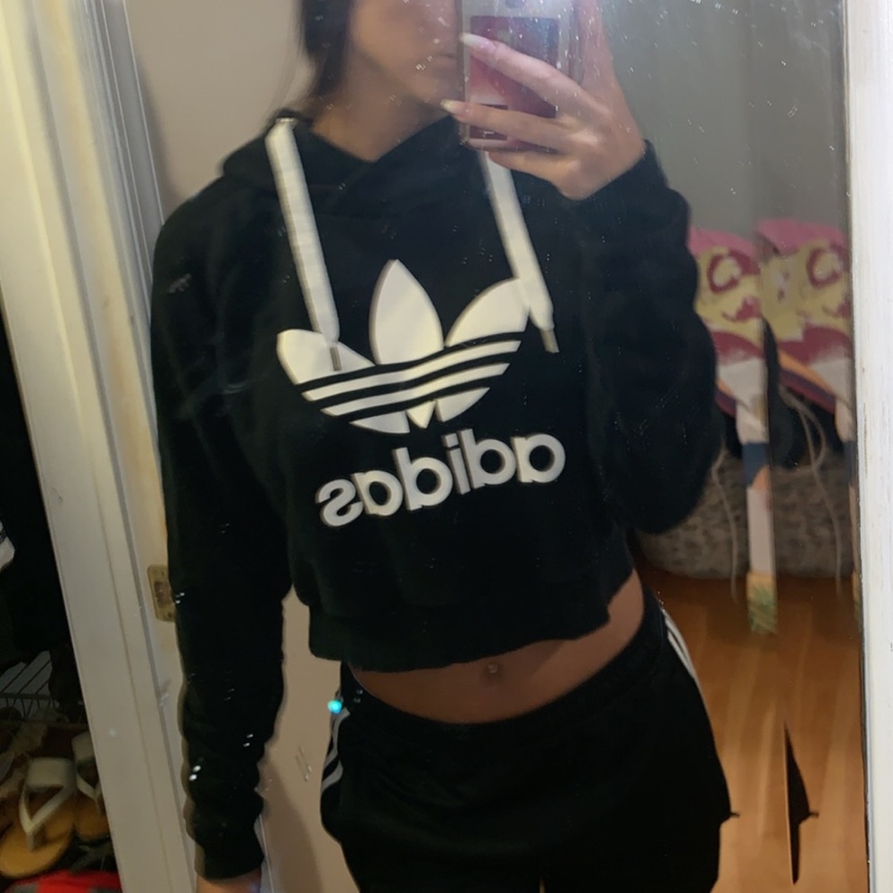 Adidas Cropped hoodie